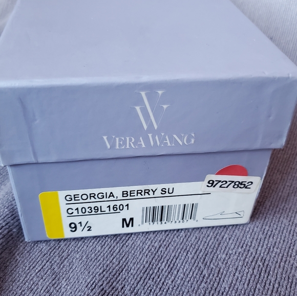 Vera Wang, slippers.  9.5 medium, berry color - Picture 4 of 7